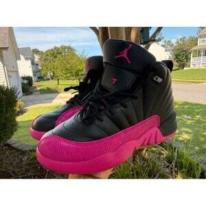 Jordan 12 retros “deadly pink” size 2Y